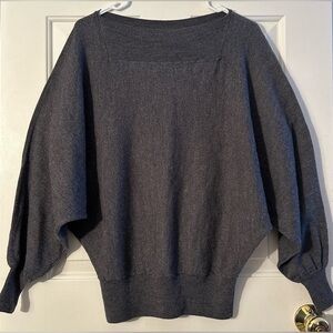 TRINA TURK Small Elevated Basics Old Money Sm Dolman Sleeve 100% Merino Sweater